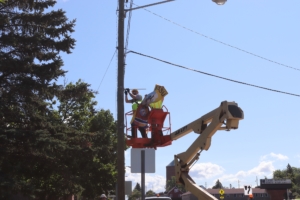 facilities installing banners